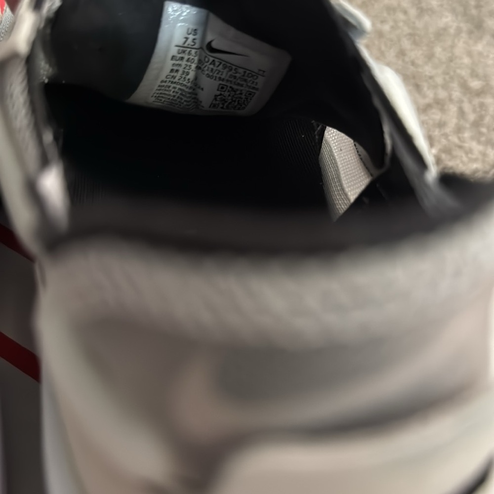 Nike Waffle One - Picture 5 of 7